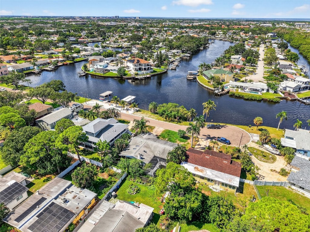 330 90th Avenue NE Saint Petersburg FL 33702 TB8423271 image30