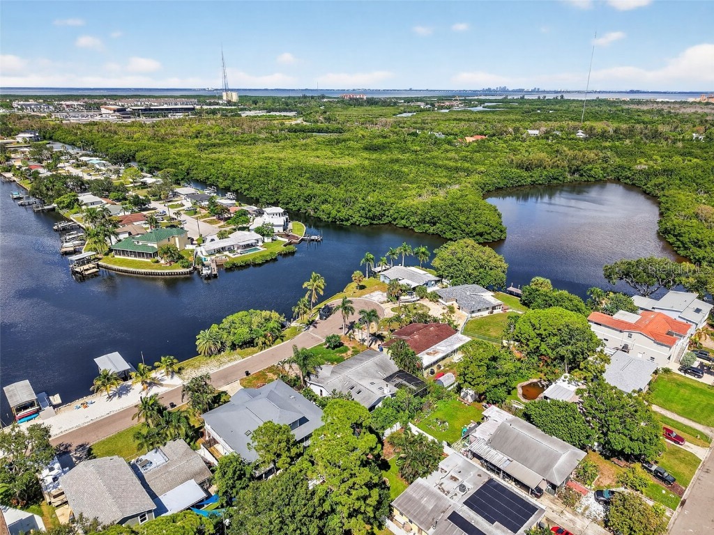 330 90th Avenue NE Saint Petersburg FL 33702 TB8423271 image35