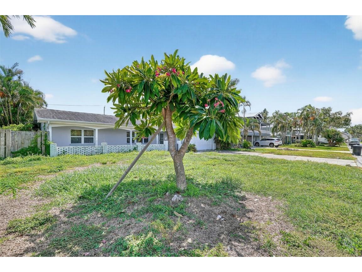 330 90th Avenue NE Saint Petersburg FL 33702 TB8423271 image37