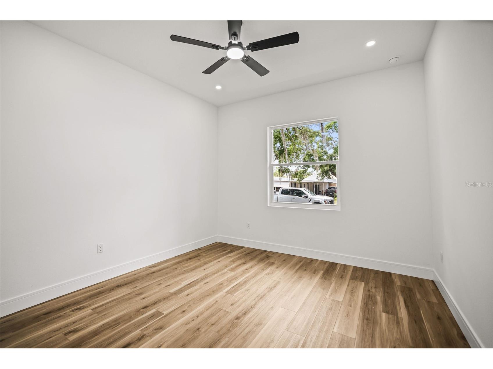 330 Archimedes Street Dunedin FL 34698 TB8506827 image18