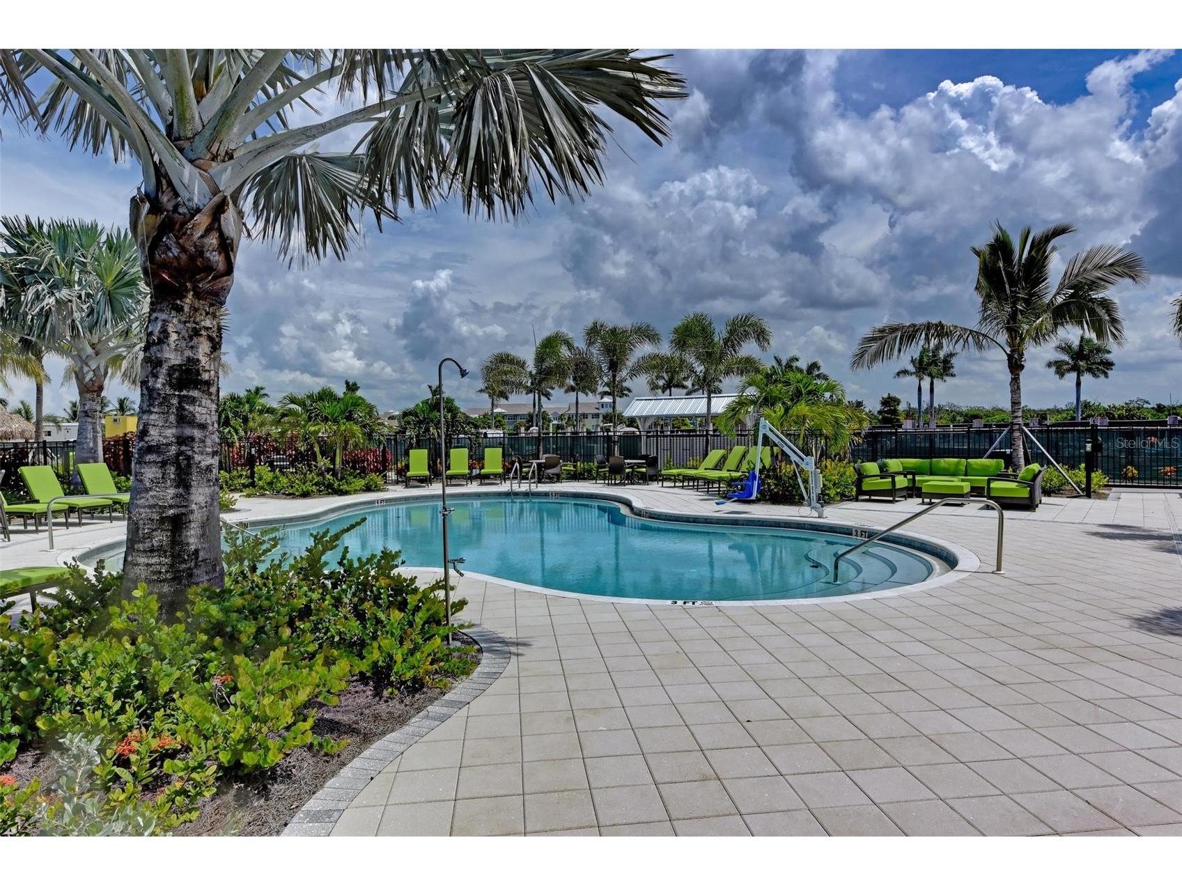 330 Compass Point Drive #101 Bradenton FL 34209 A4676445 image79