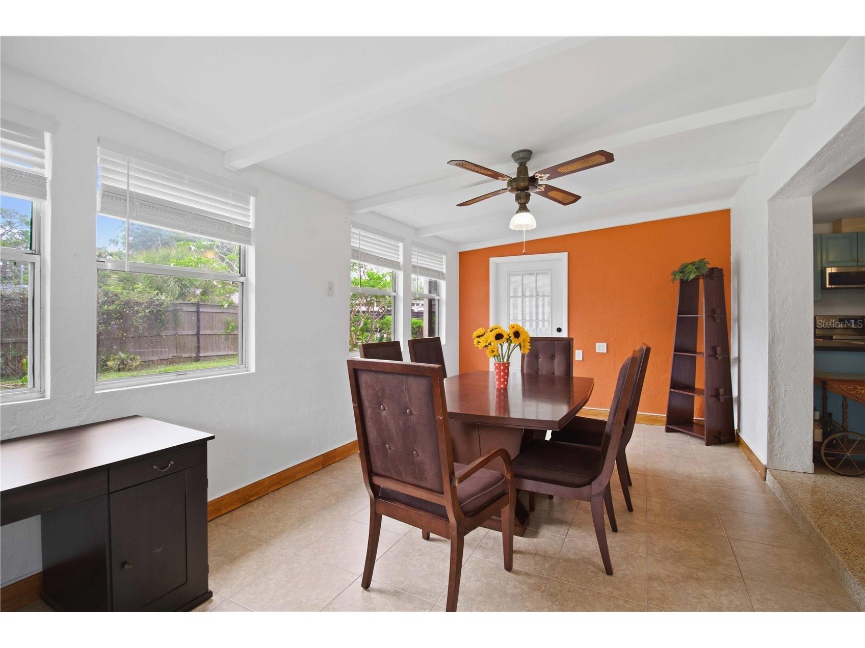 330 Crosby Court Sarasota FL 34237 A4695945 image16