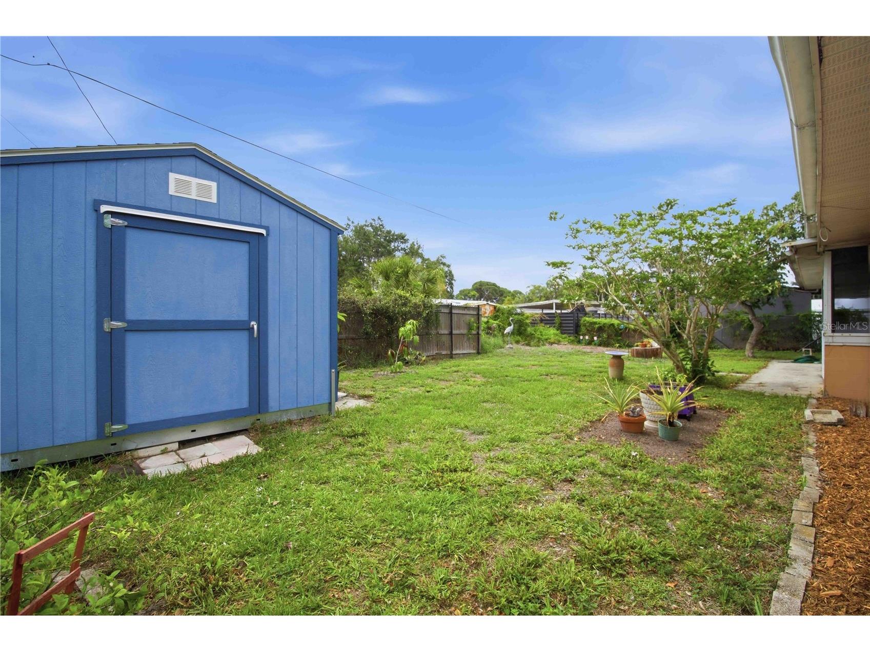 330 Crosby Court Sarasota FL 34237 A4695945 image30