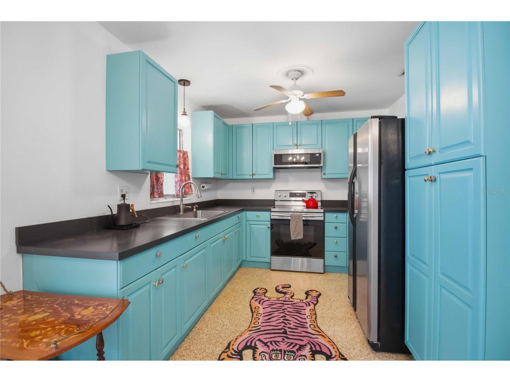 330 Crosby Court Sarasota FL 34237 A4695945 image8