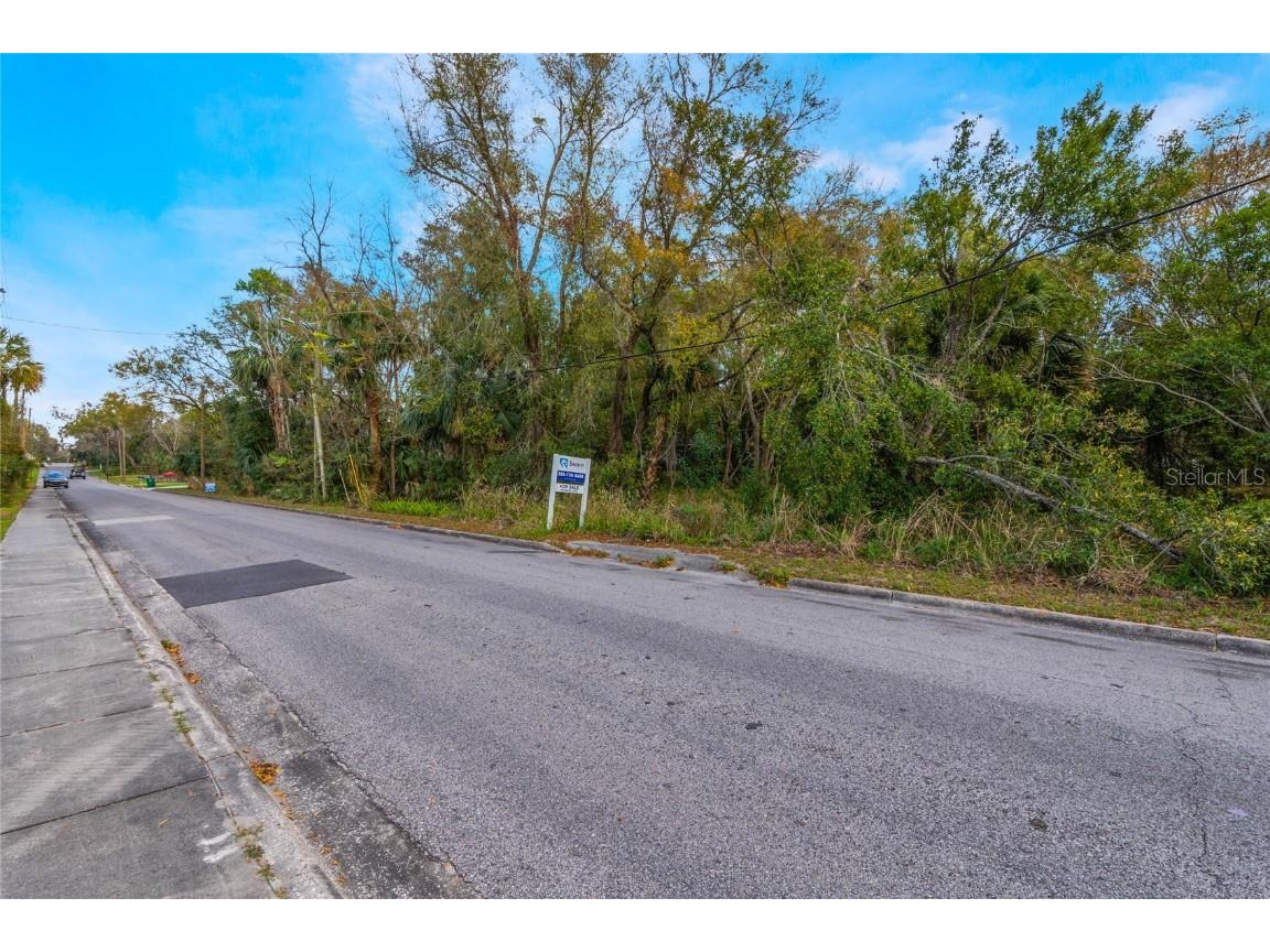 330 E Wisconsin Avenue Deland FL 32724 O6287010 image4