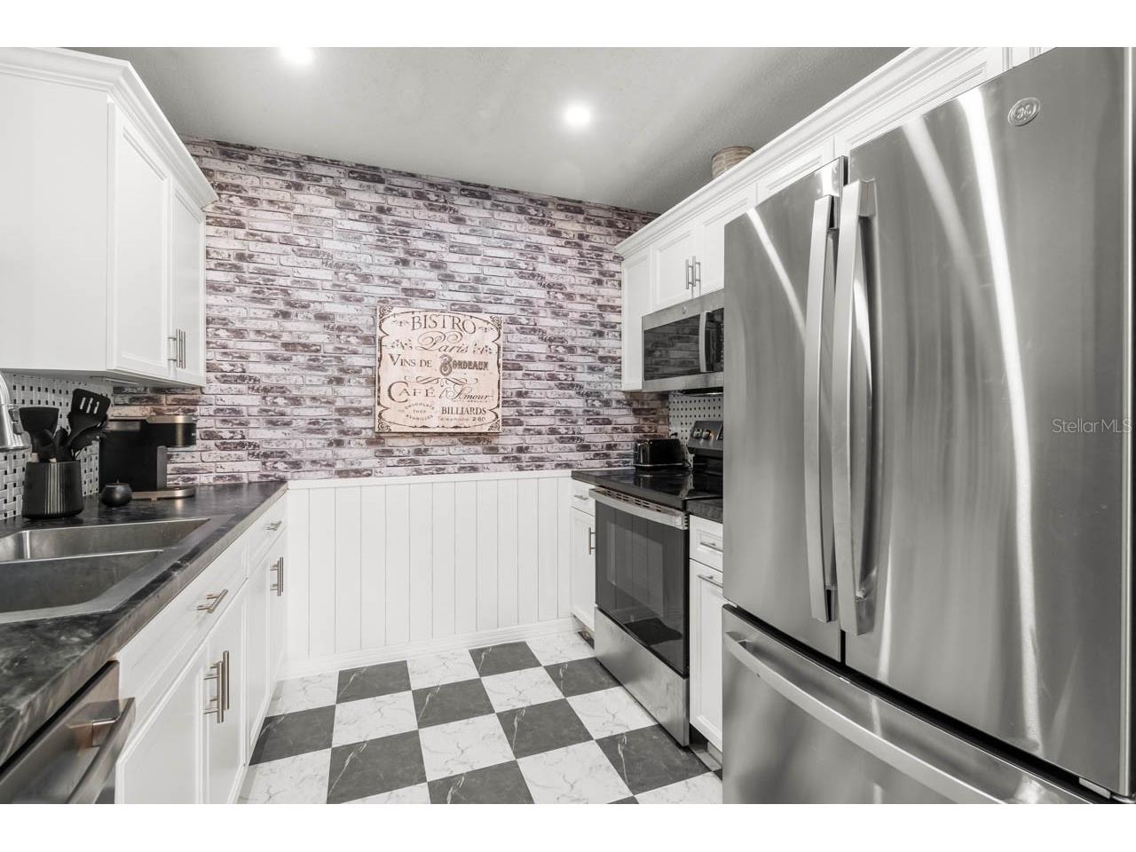 330 Gloucester Boulevard Sun City Center FL 33573 TB8504241 image13