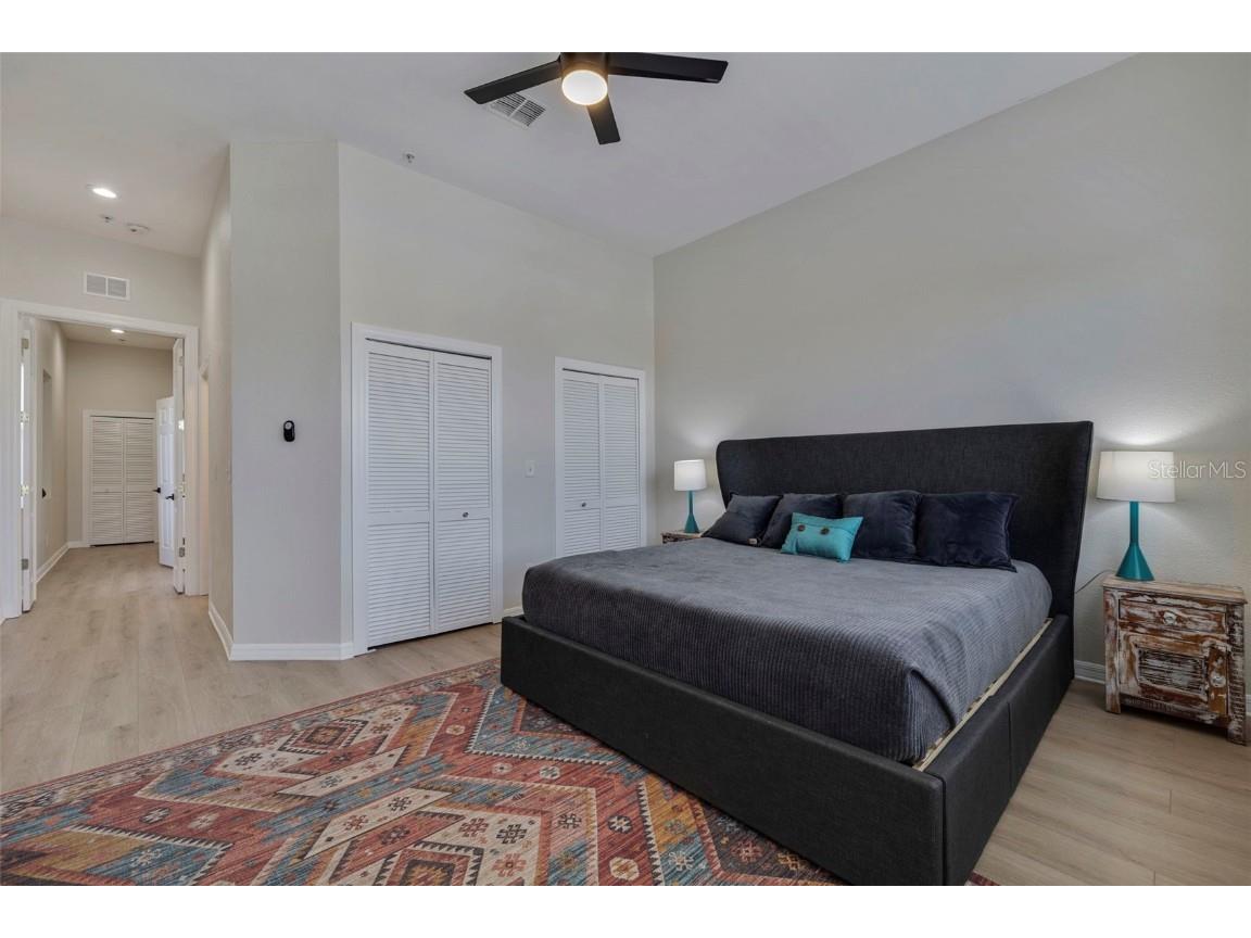 330 Lang Court N #1 Saint Petersburg FL 33701 TB8385562 image30