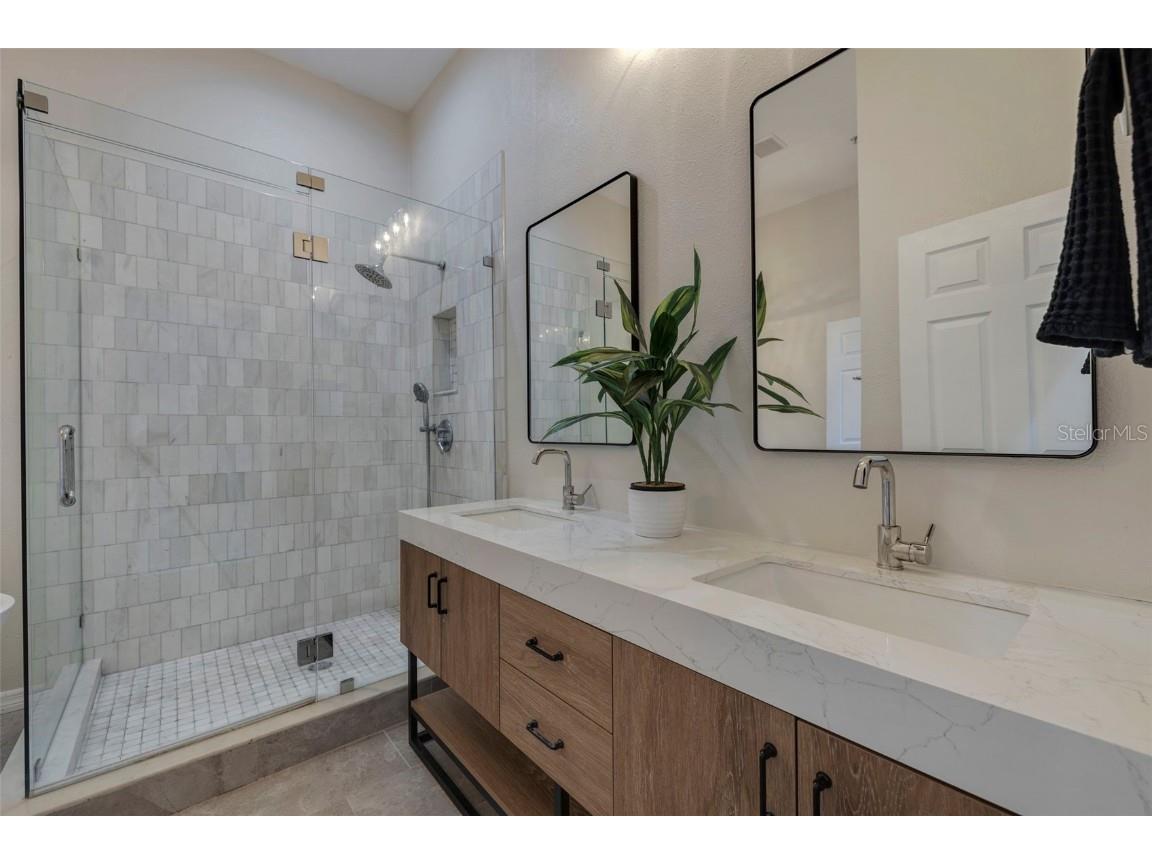 330 Lang Court N #1 Saint Petersburg FL 33701 TB8385562 image31