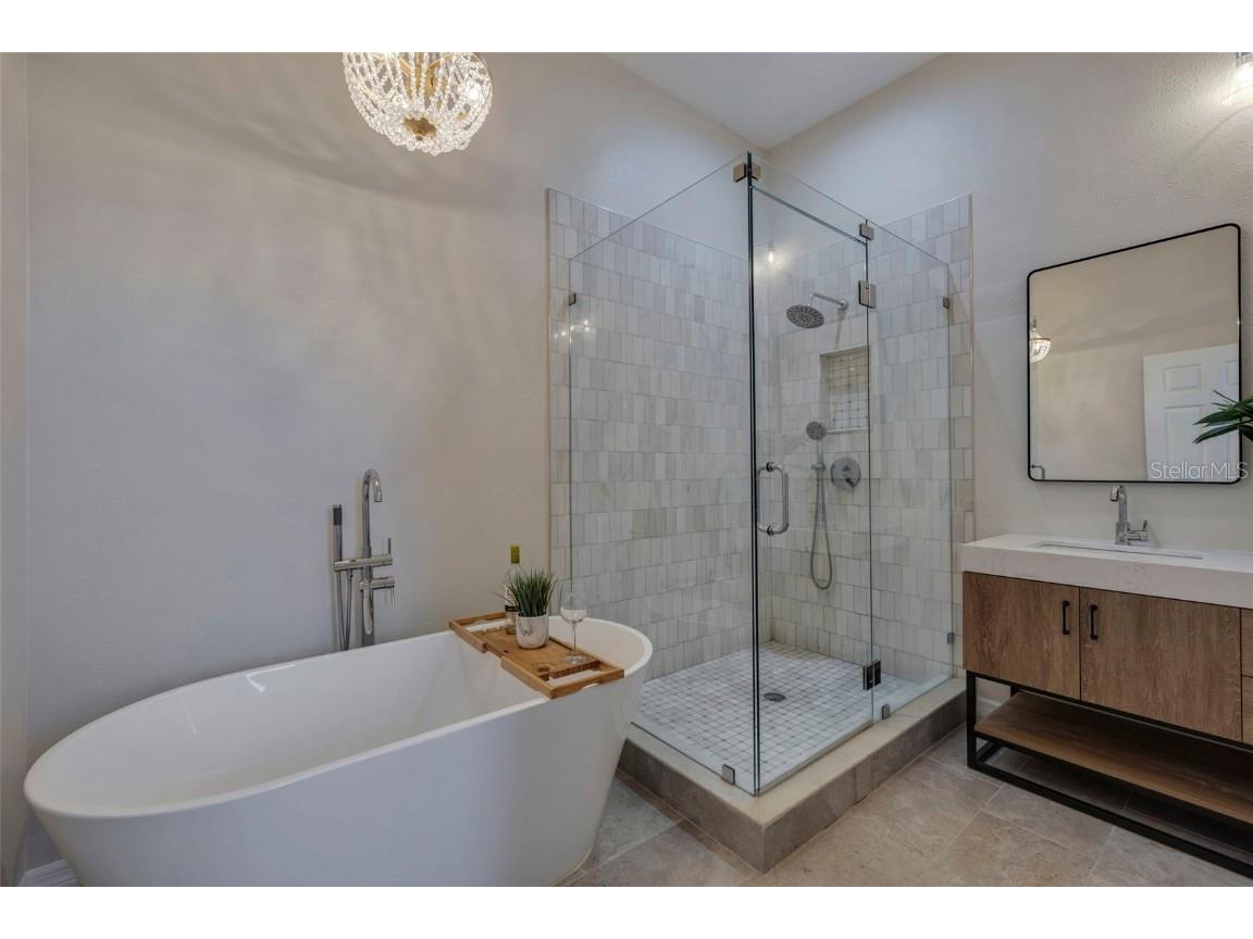 330 Lang Court N #1 Saint Petersburg FL 33701 TB8385562 image32