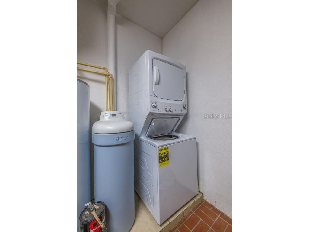 330 Lang Court N #1 Saint Petersburg FL 33701 TB8385562 image39