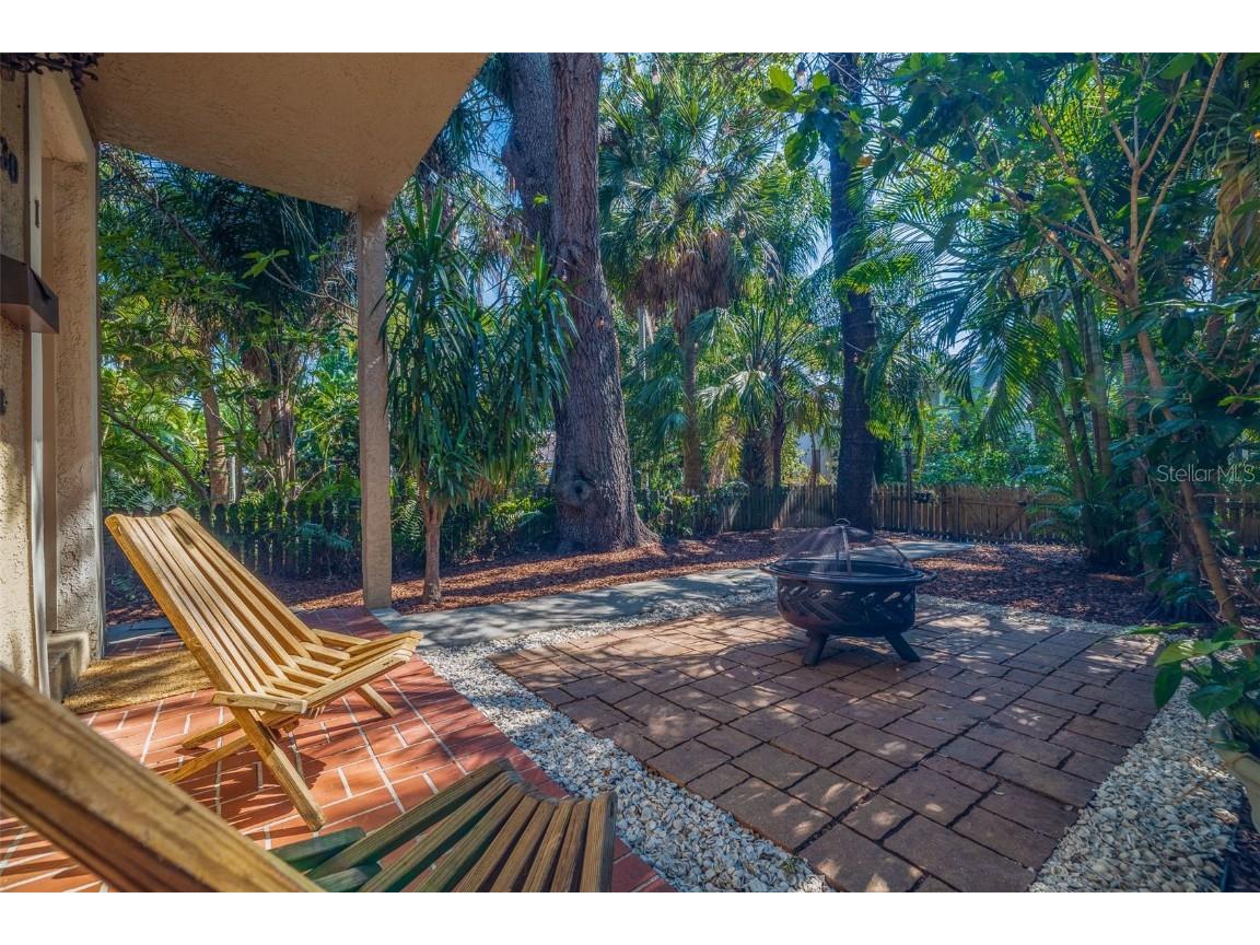 330 Lang Court N #1 Saint Petersburg FL 33701 TB8385562 image7