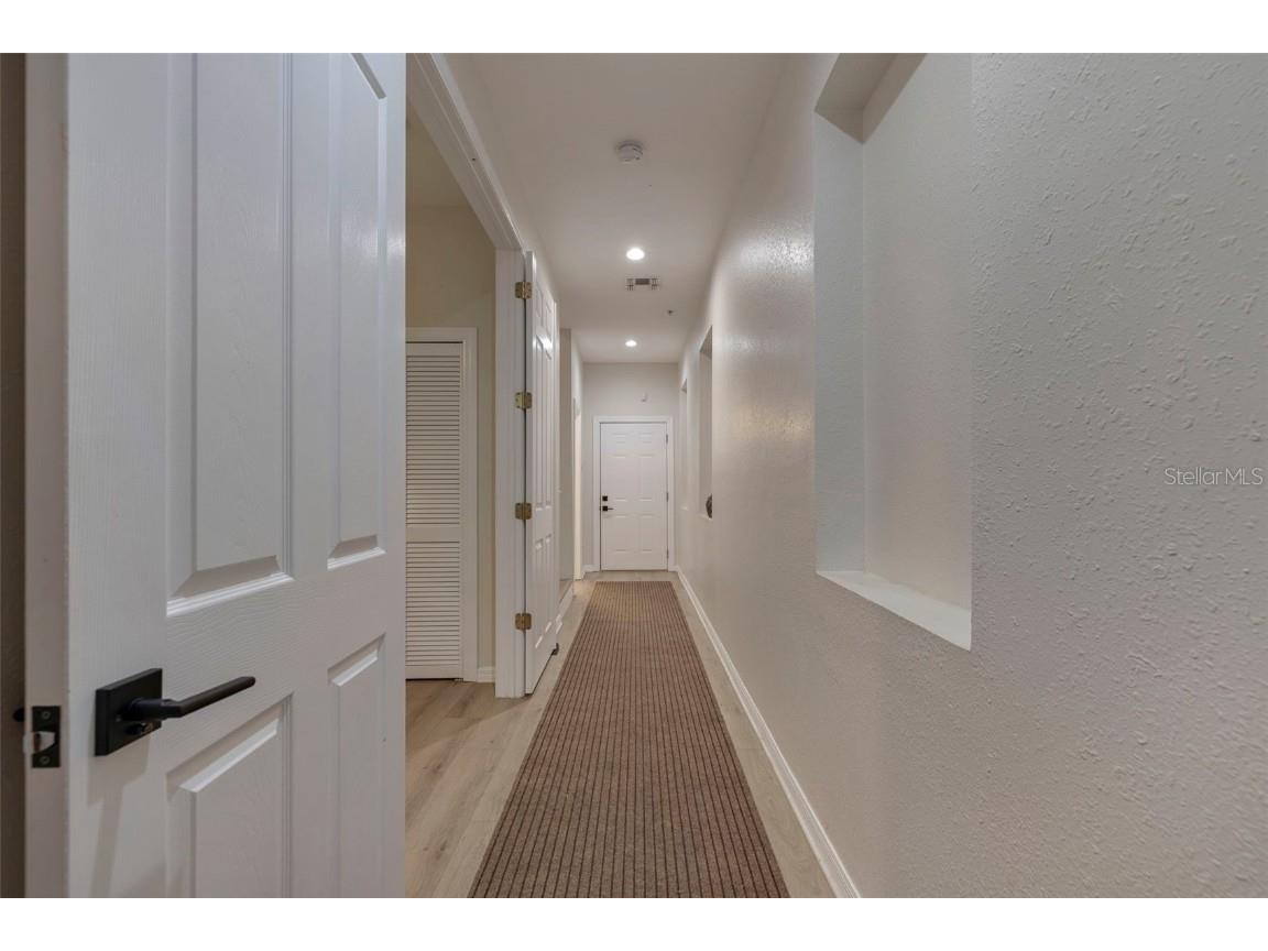 330 Lang Court N #1 Saint Petersburg FL 33701 TB8385562 image9