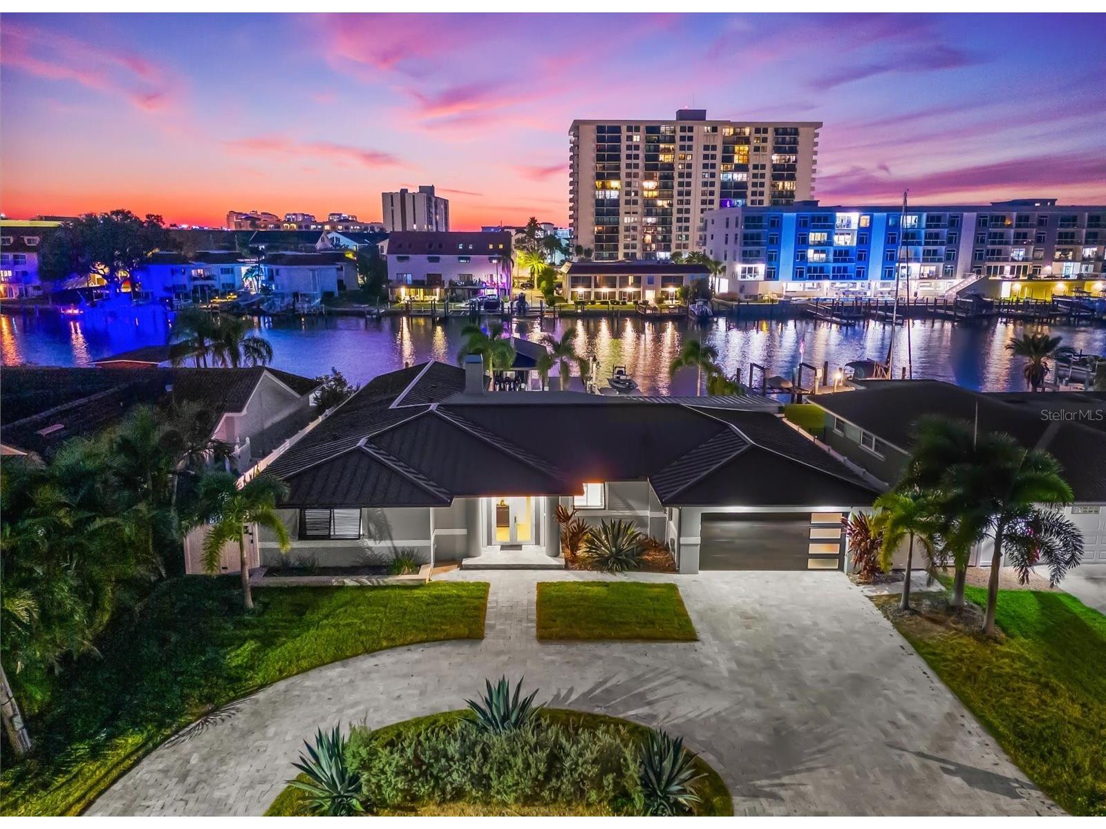 330 Leeward Island Clearwater Beach FL 33767 - INTERCOASTAL TB8451016 image1