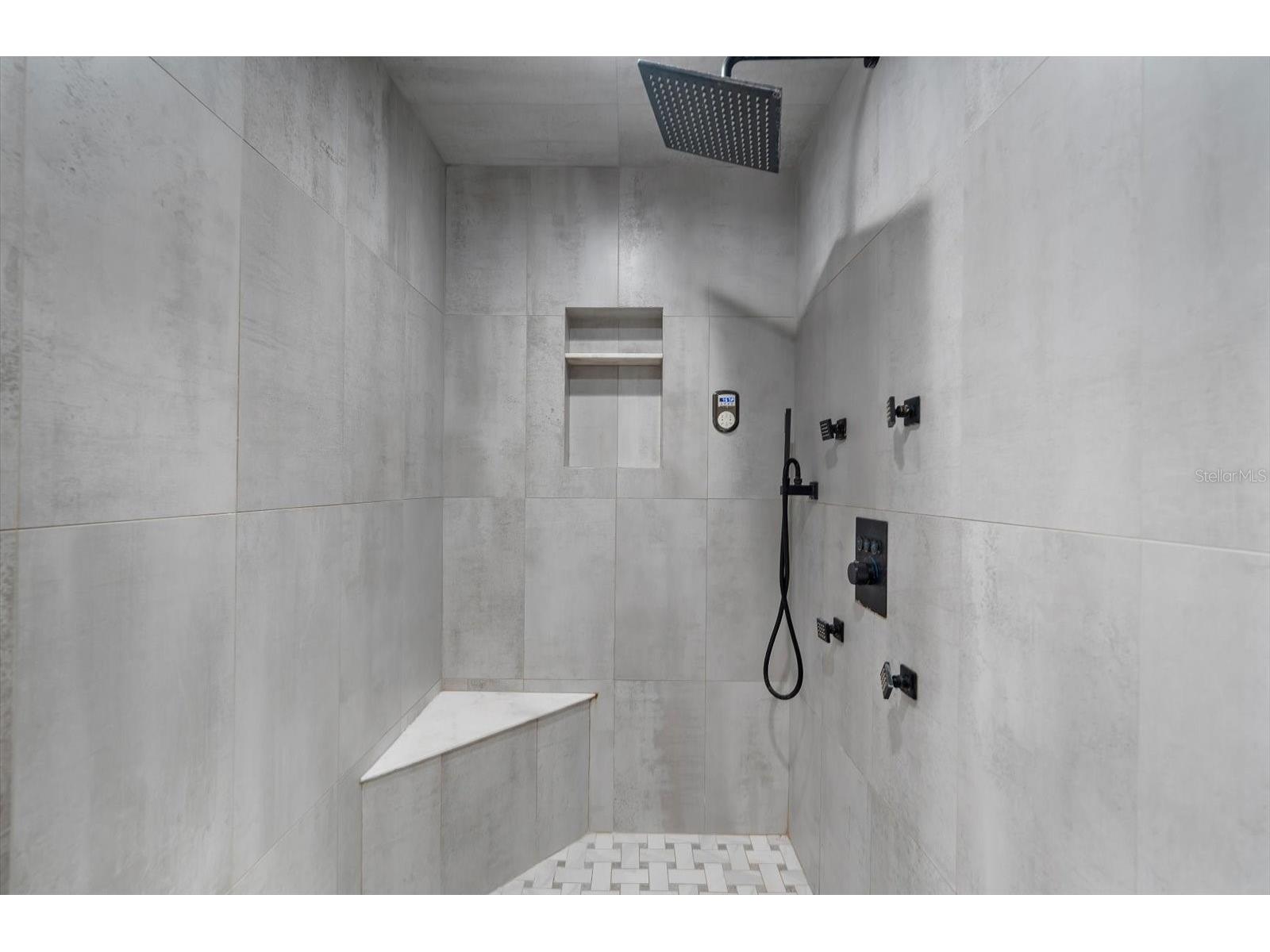 330 Leeward Island Clearwater Beach FL 33767 - INTERCOASTAL TB8451016 image32