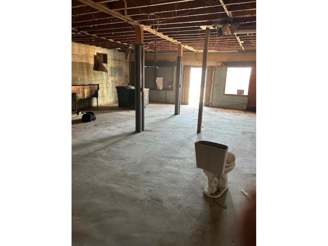 330 Madison Avenue Daytona Beach FL 32114 V4944153 image4