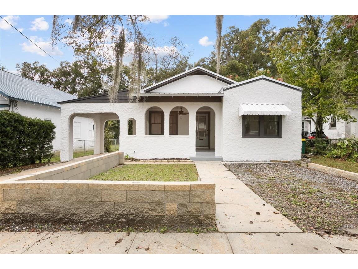 330 N Kentucky Avenue Deland FL 32724 V4937439 image1