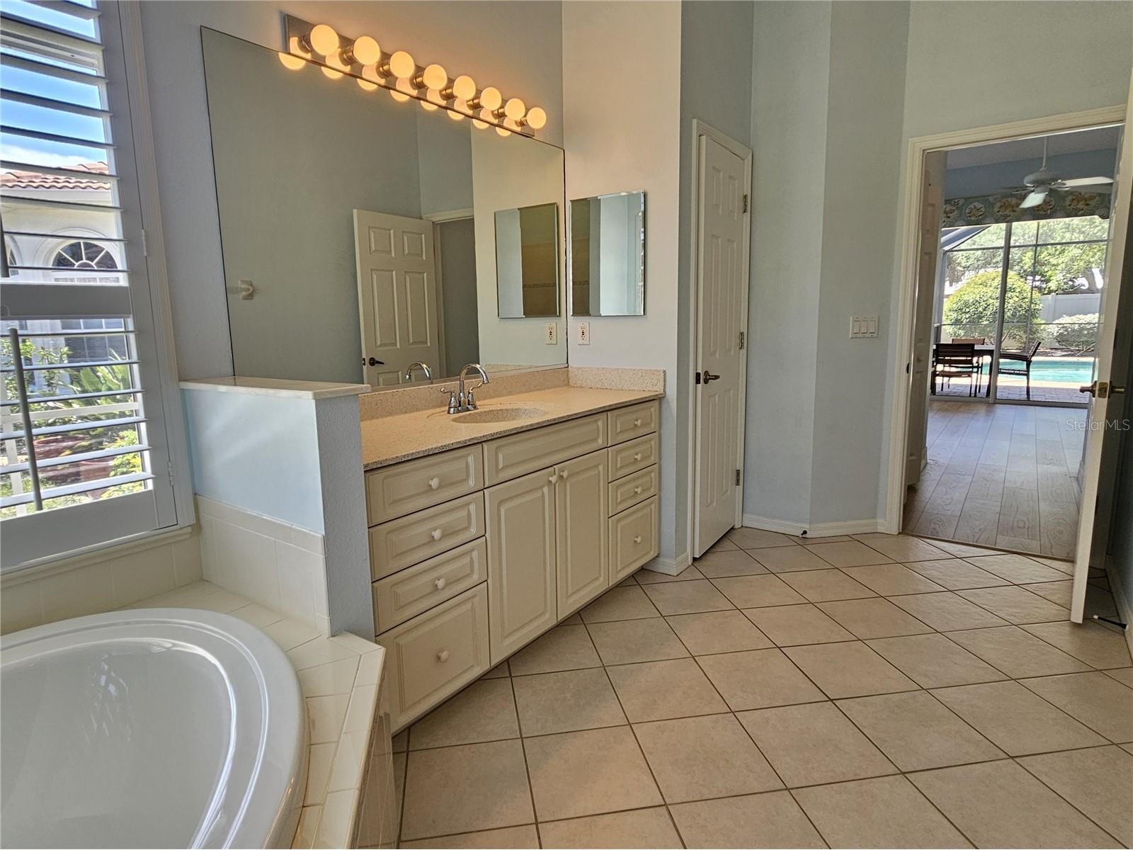 330 Rio Terra Venice FL 34285 N6143933 image49