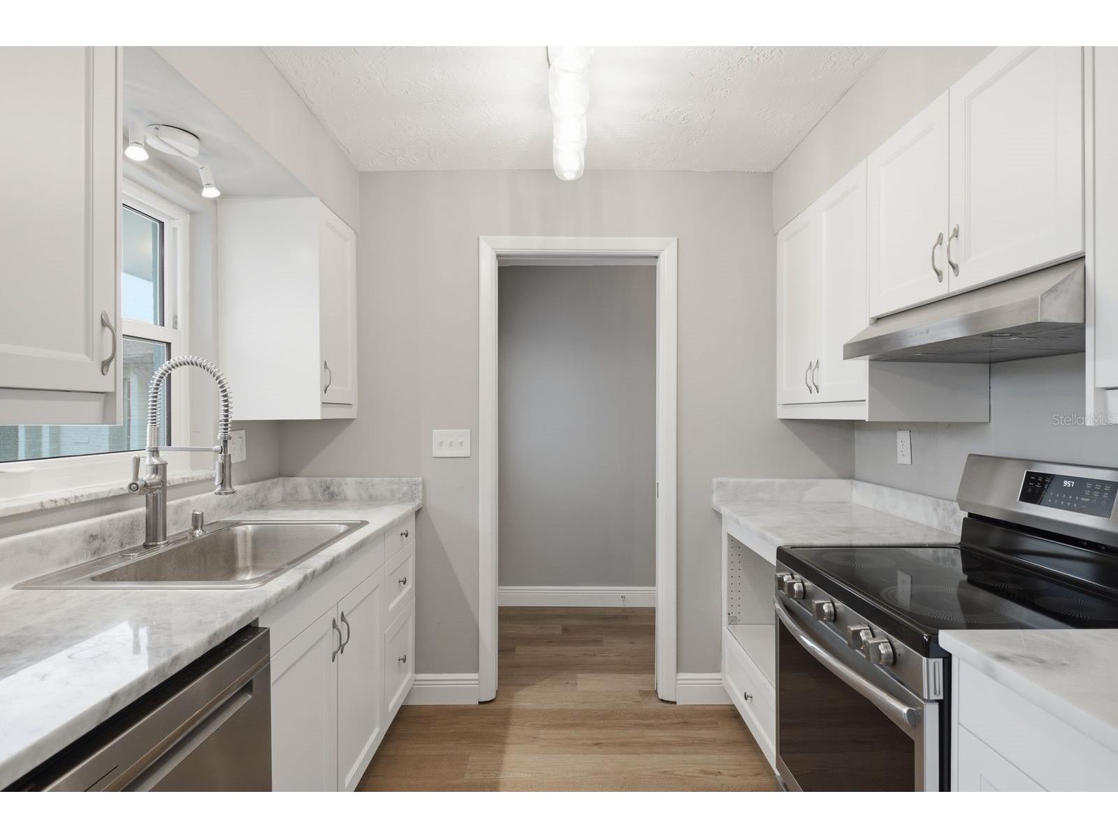 330 Scott Court Palm Harbor FL 34684 TB8524680 image14