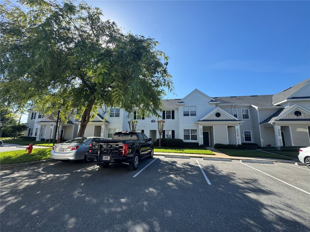 330 Southern Pecan Circle #201 Winter Garden FL 34787 O6172357 image1