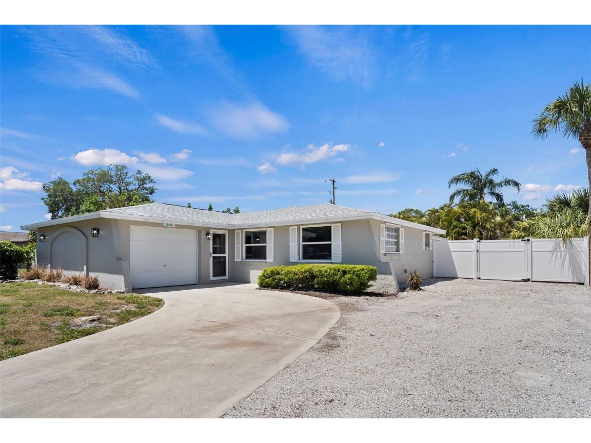 330 Sunset Beach Drive Venice FL 34293 A4607833 image1