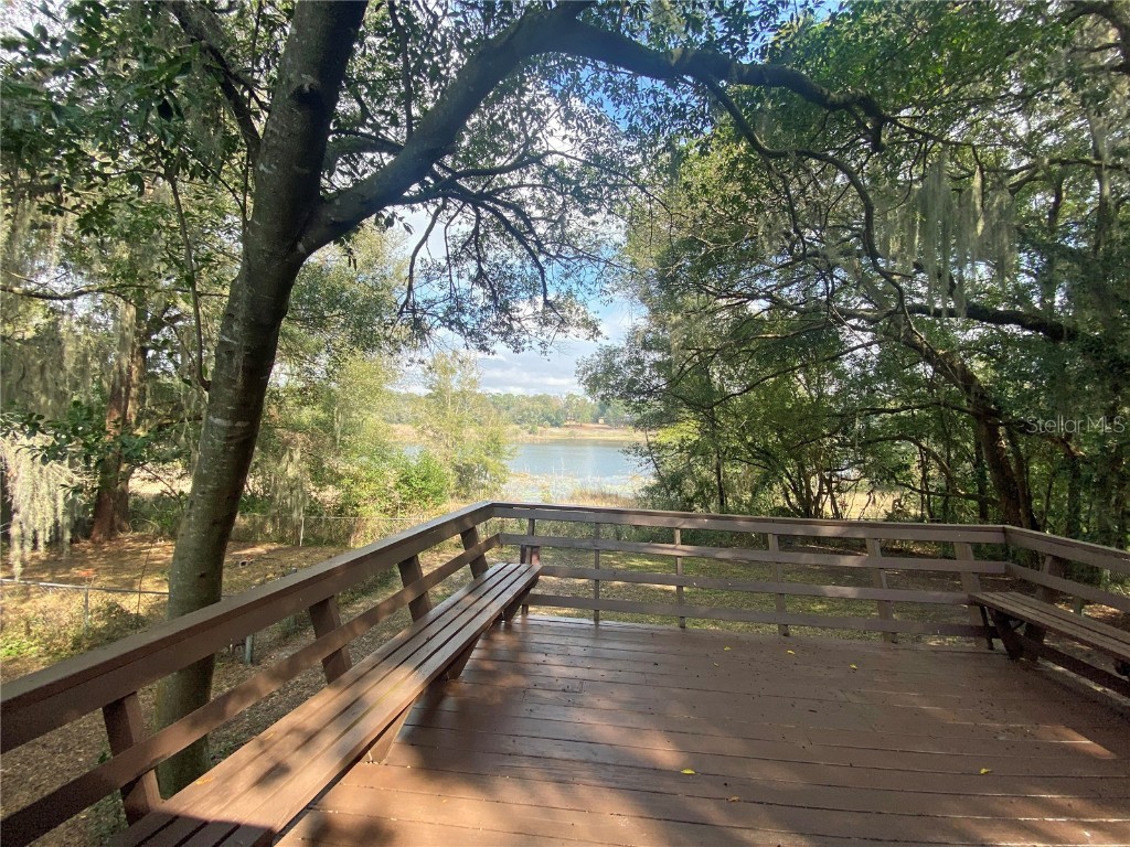 330 SW Jasmine Avenue Keystone Heights FL 32656 - KEYSTONE LAKE GC528192 image1