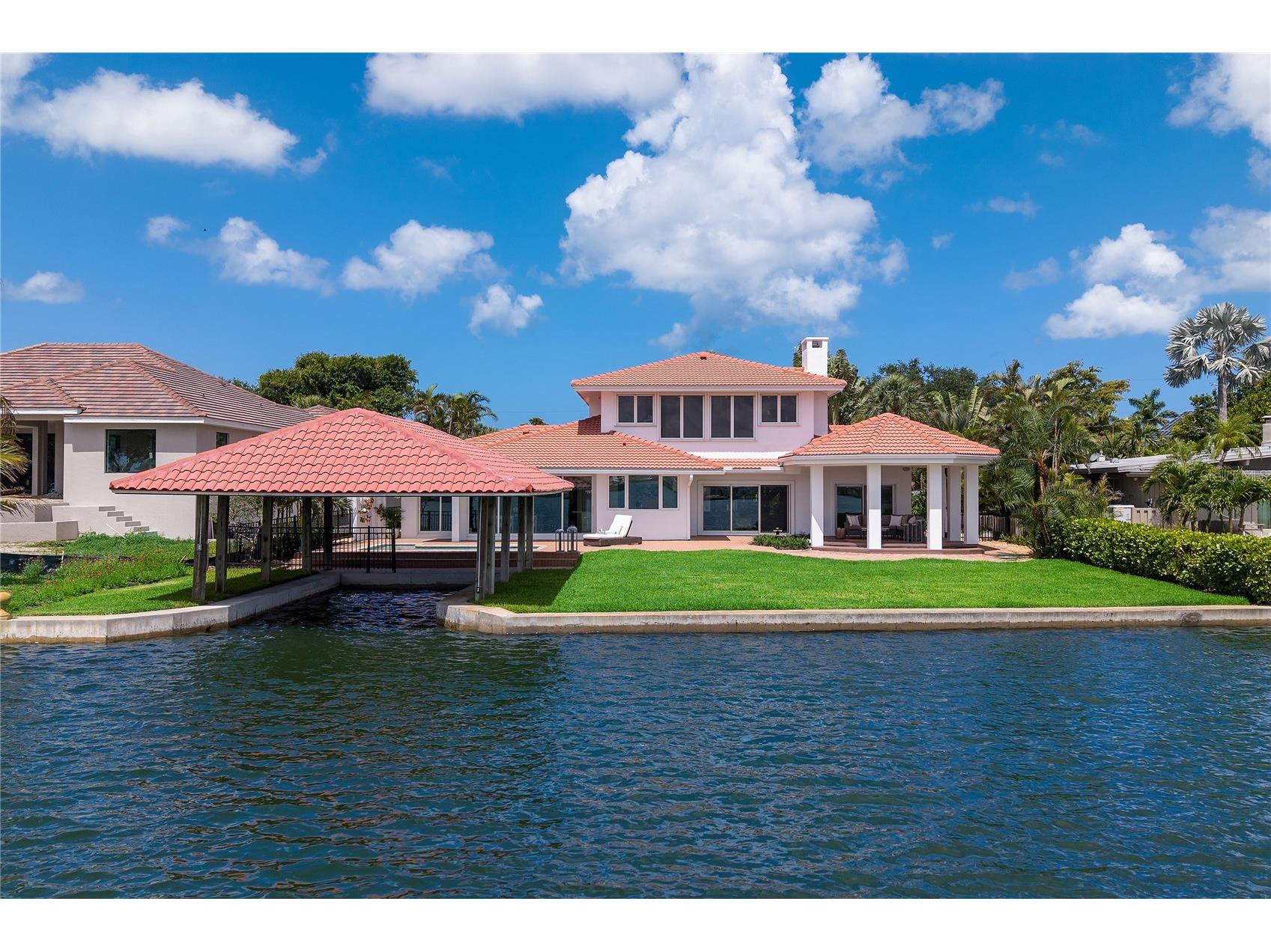 330 W Bay Drive Venice FL 34285 - INTERCOASTAL WATERWAY A4695770 image1