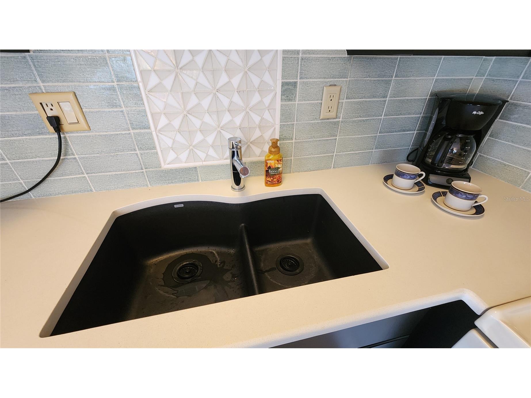 3300 26th Avenue E #65 Bradenton FL 34208 A4683434 image8