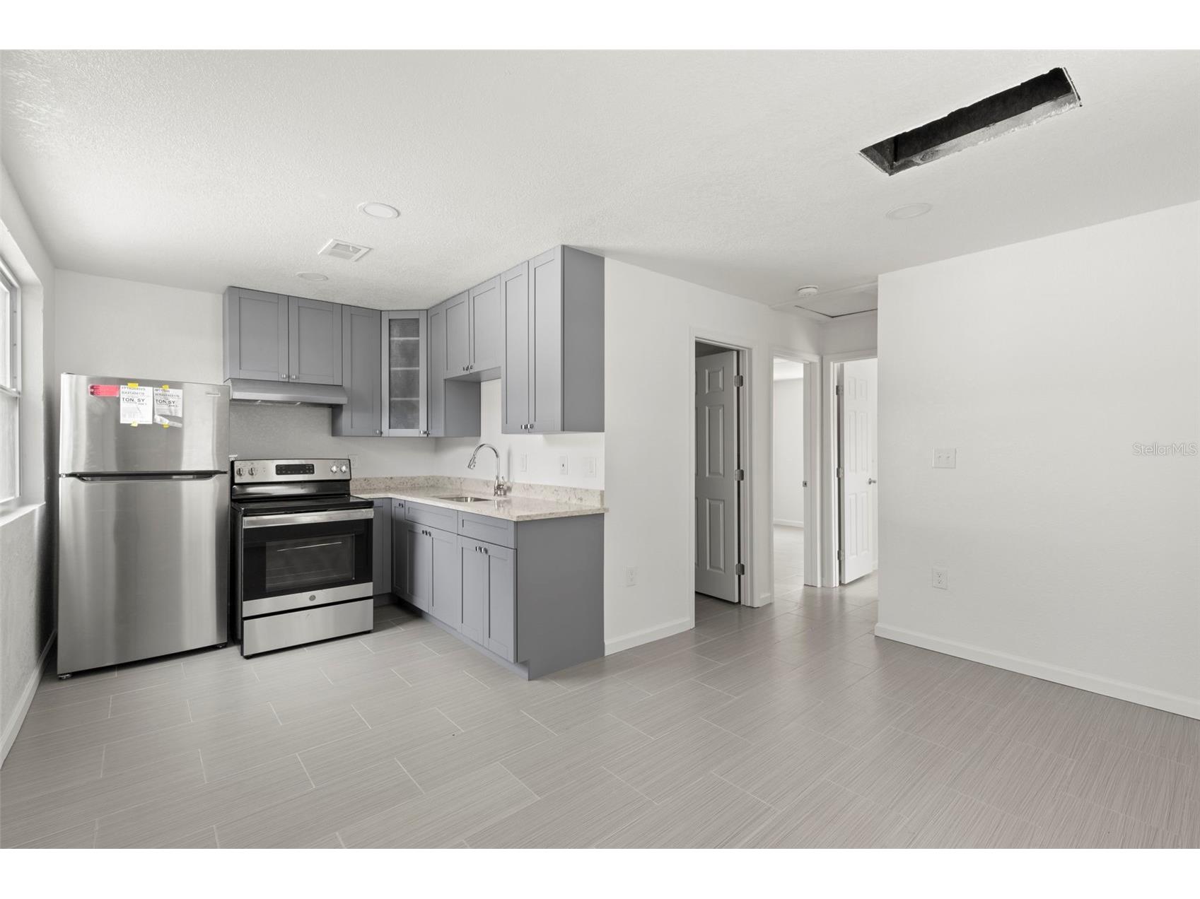 3300 70th Avenue N Saint Petersburg FL 33702 TB8463941 image5