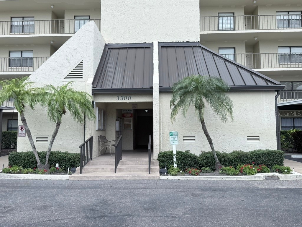 3300 Cove Cay Drive #2A Clearwater FL 33760 - TAMPA BAY TB8519392 image1