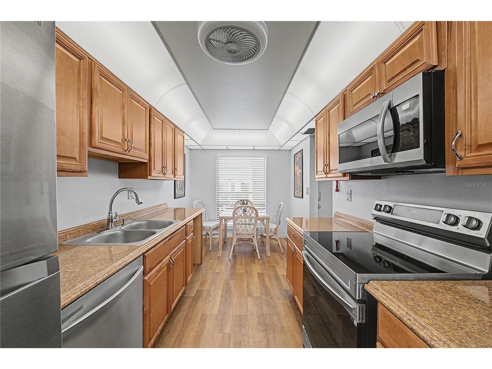 3300 Cove Cay Drive #7D Clearwater FL 33760 - TAMPA BAY TB8524759 image5