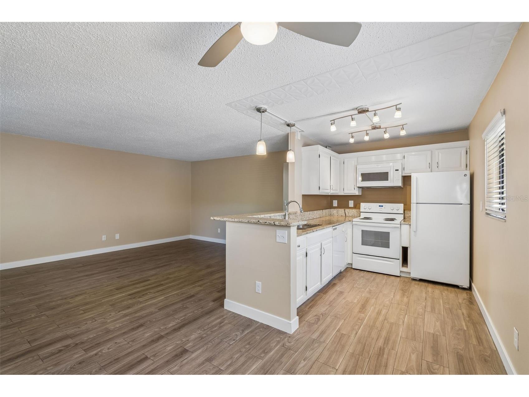 3300 Fox Chase Circle N #202 Palm Harbor FL 34683 TB8500704 image14