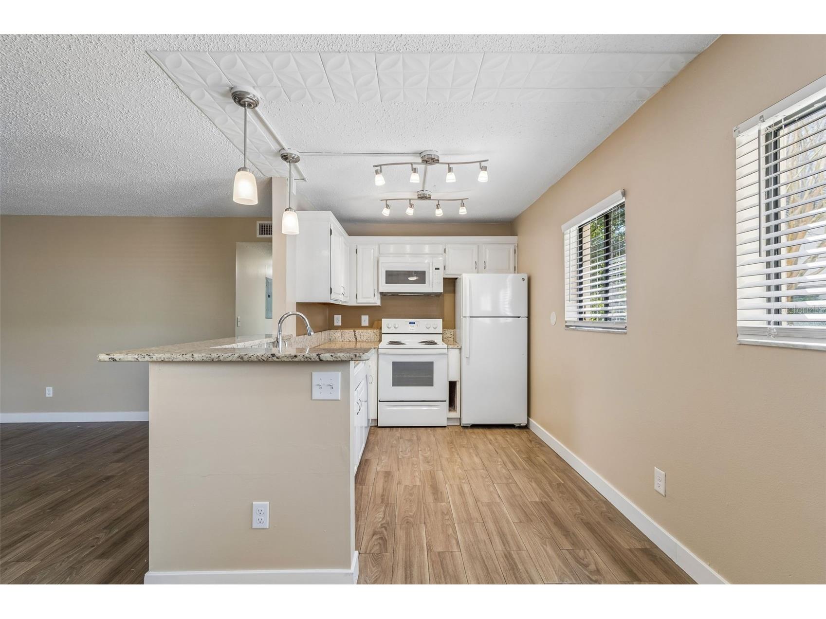 3300 Fox Chase Circle N #202 Palm Harbor FL 34683 TB8500704 image15