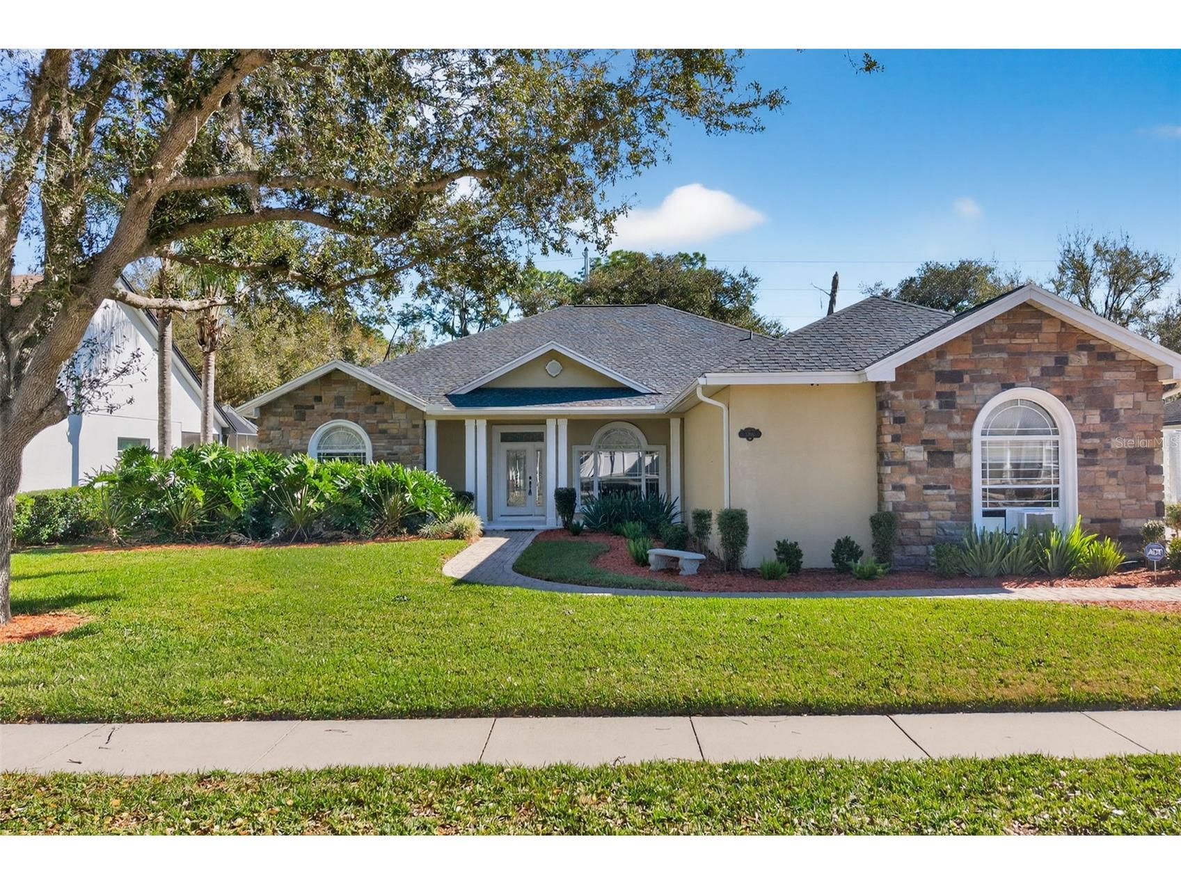 3300 Hawks Ridge Drive Lakeland FL 33810 L4952087 image1