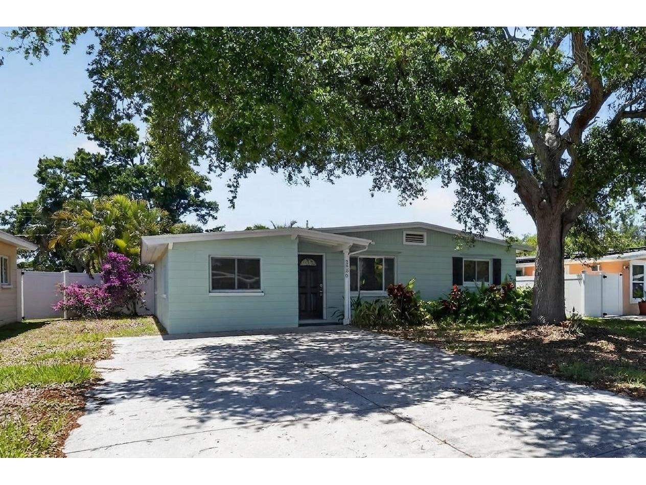 3300 Kingston Street N Saint Petersburg FL 33713 A4693061 image2