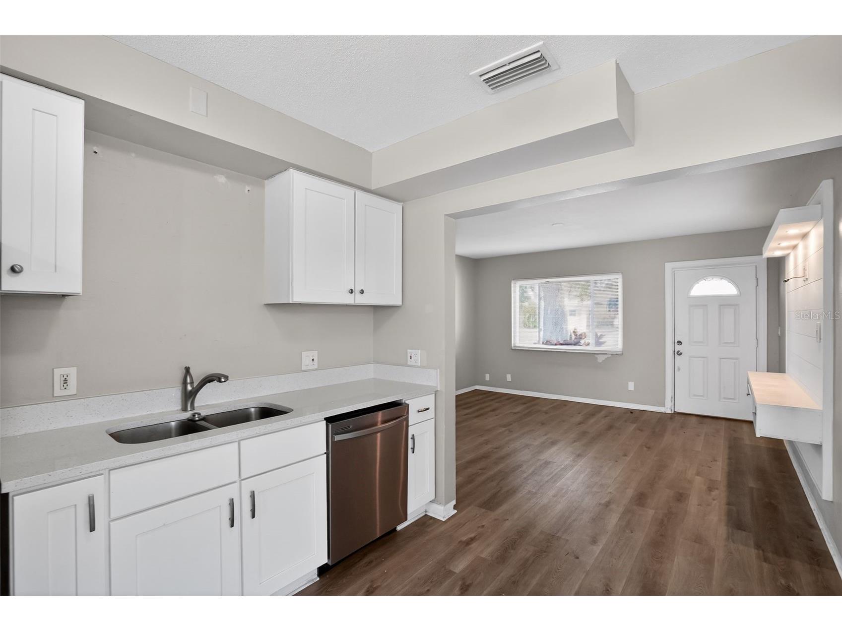 3300 Kingston Street N Saint Petersburg FL 33713 A4693061 image23
