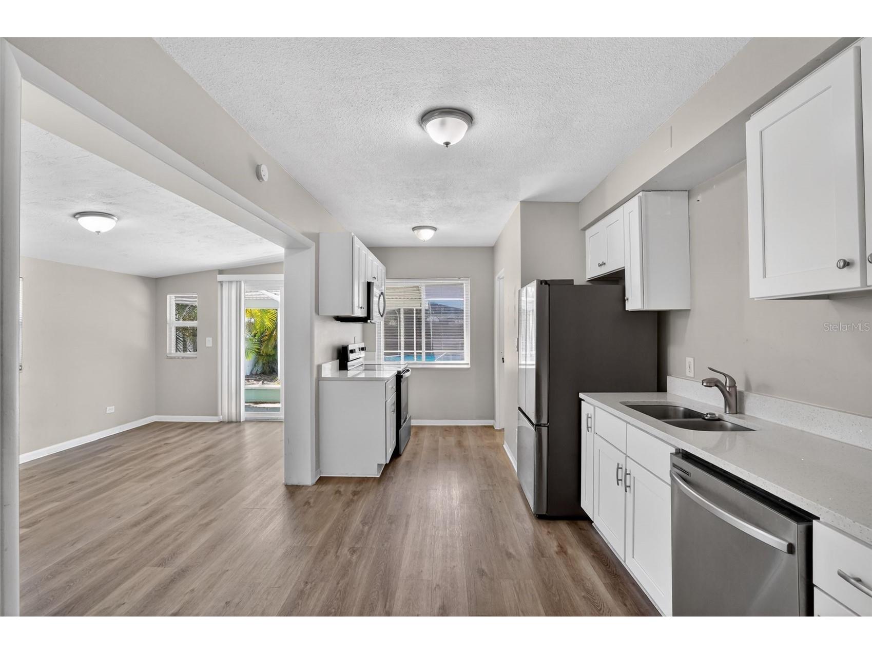 3300 Kingston Street N Saint Petersburg FL 33713 A4693061 image26