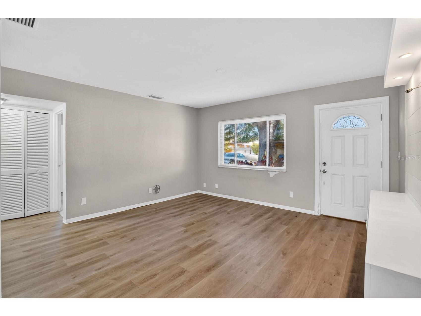 3300 Kingston Street N Saint Petersburg FL 33713 A4693061 image8