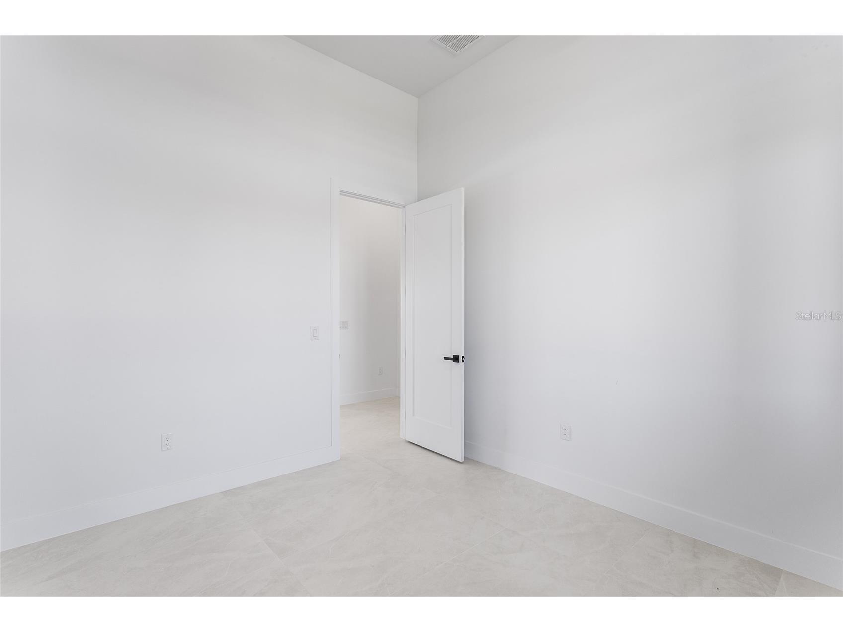 3300 NW 1st Terrace Cape Coral FL 33993 A4687943 image12