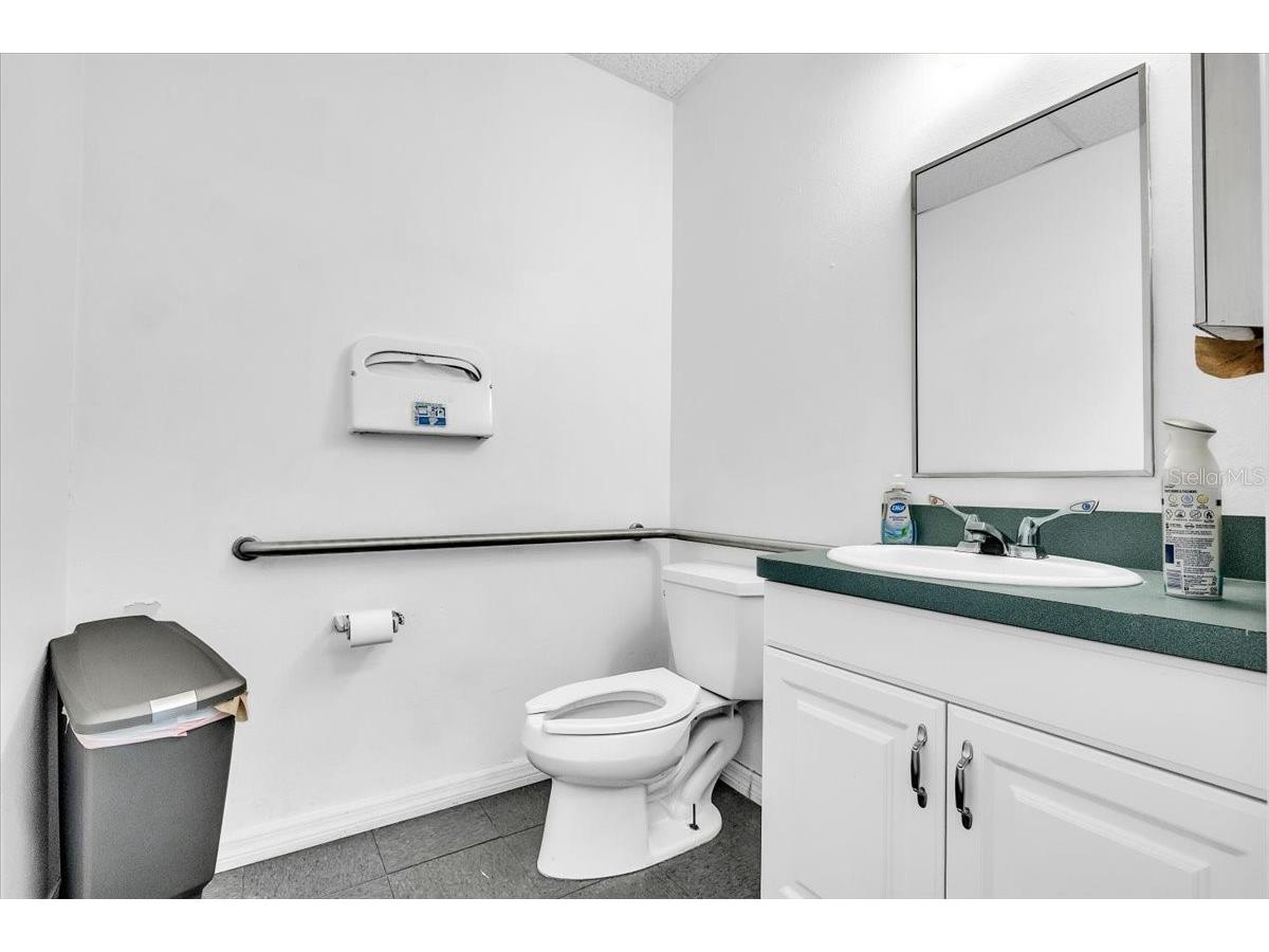 3300 Tamiami Trail #2 Port Charlotte FL 33952 C7525464 image17