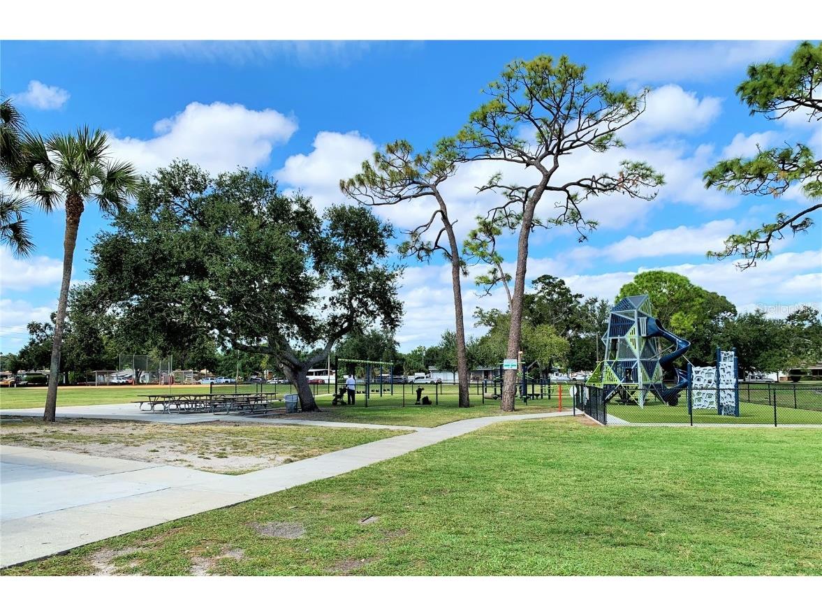 3301 39th Street N Saint Petersburg FL 33713 TB8443598 image31