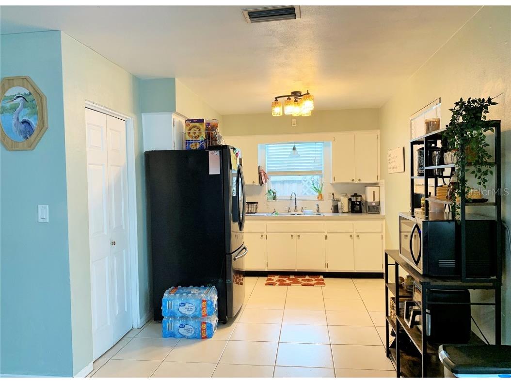 3301 39th Street N Saint Petersburg FL 33713 TB8443598 image7