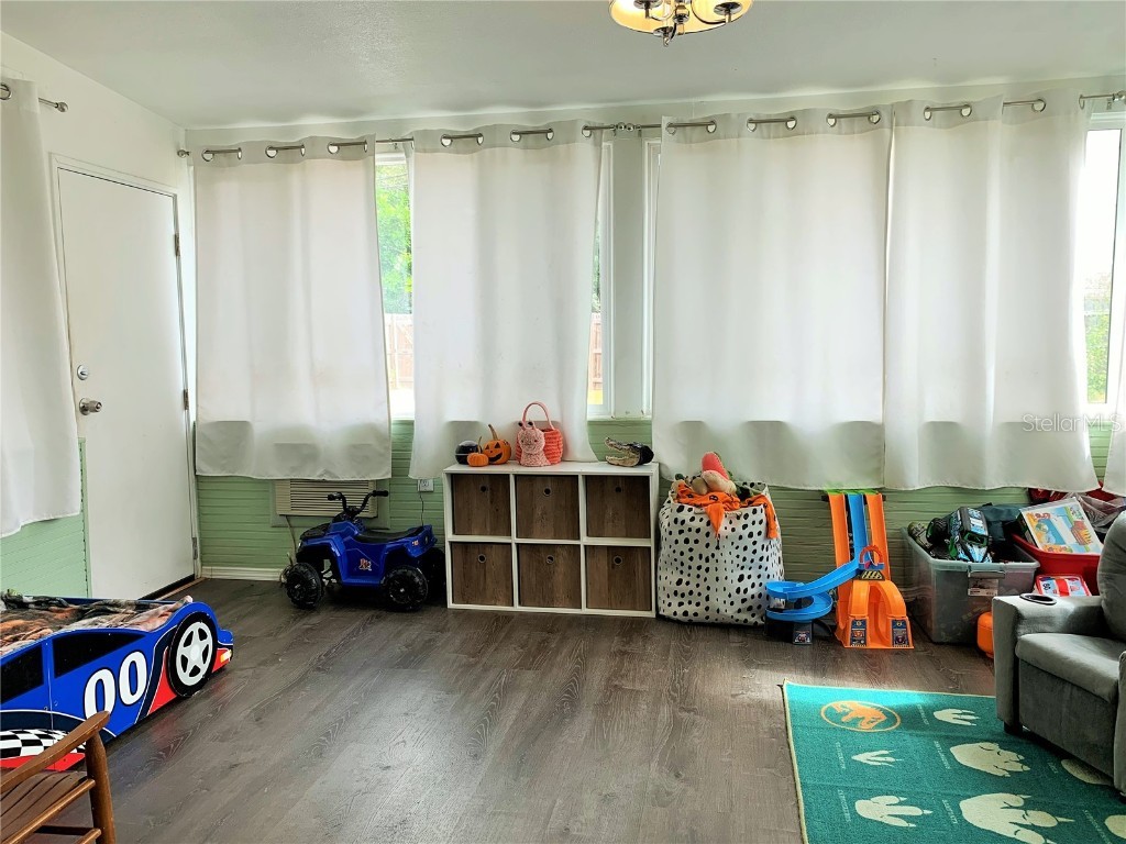 3301 39th Street N Saint Petersburg FL 33713 TB8443598 image8