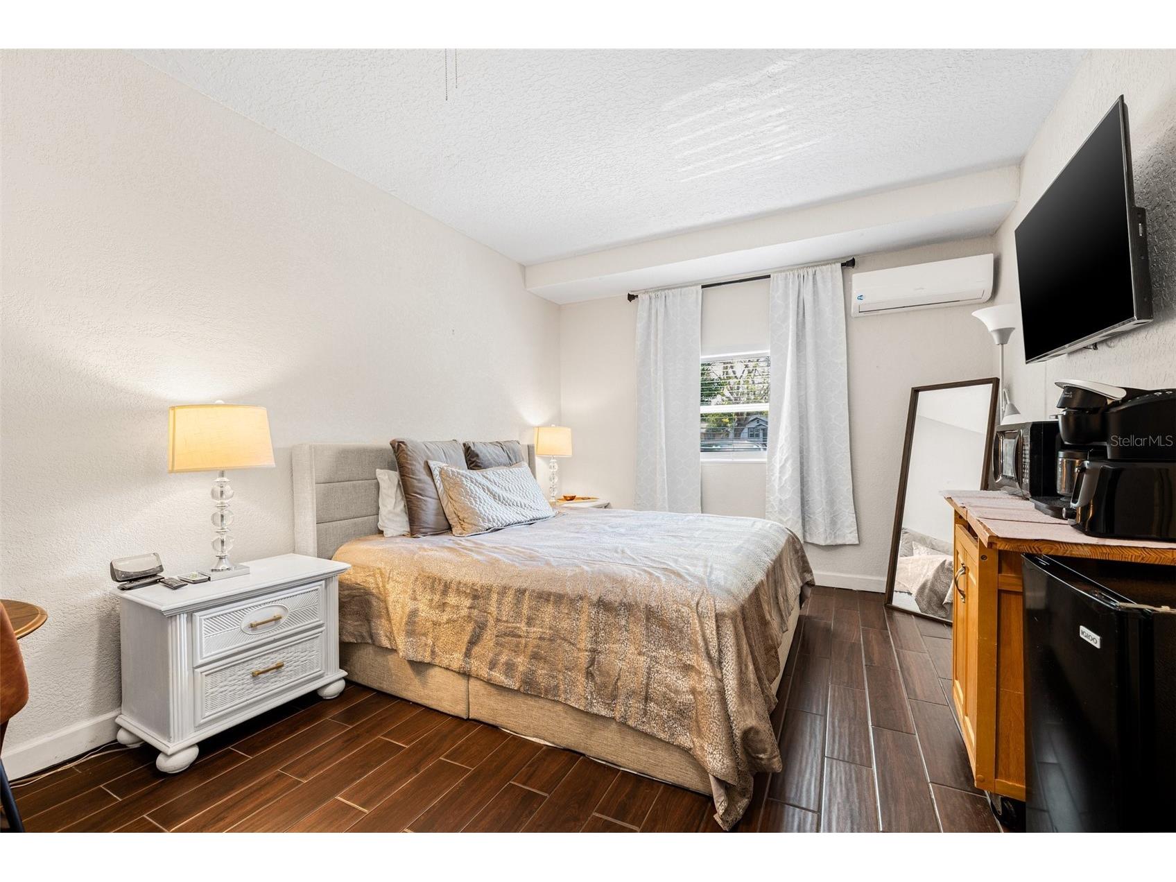 3301 9th Avenue N Saint Petersburg FL 33713 TB8515537 image17