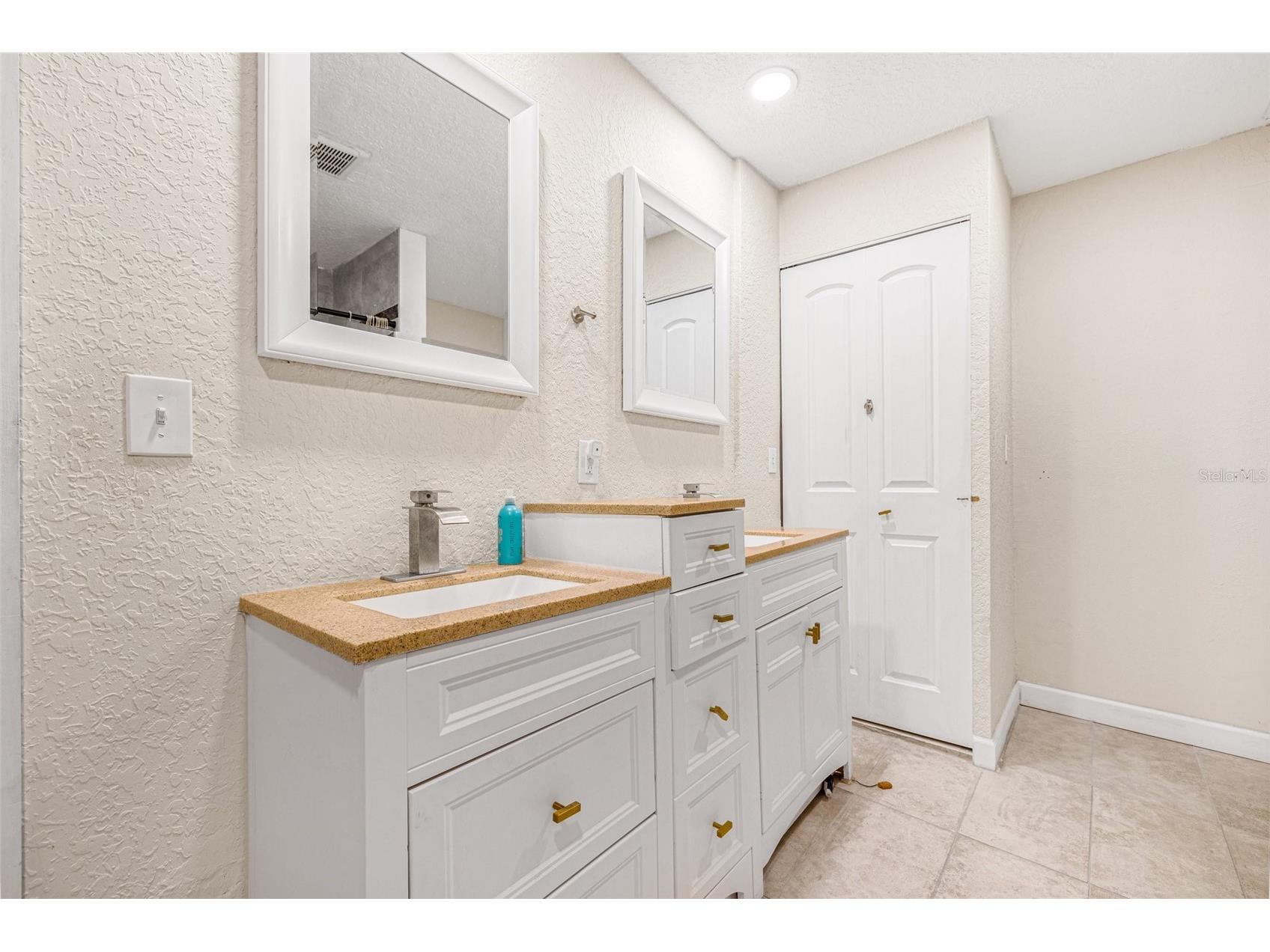 3301 9th Avenue N Saint Petersburg FL 33713 TB8515537 image19