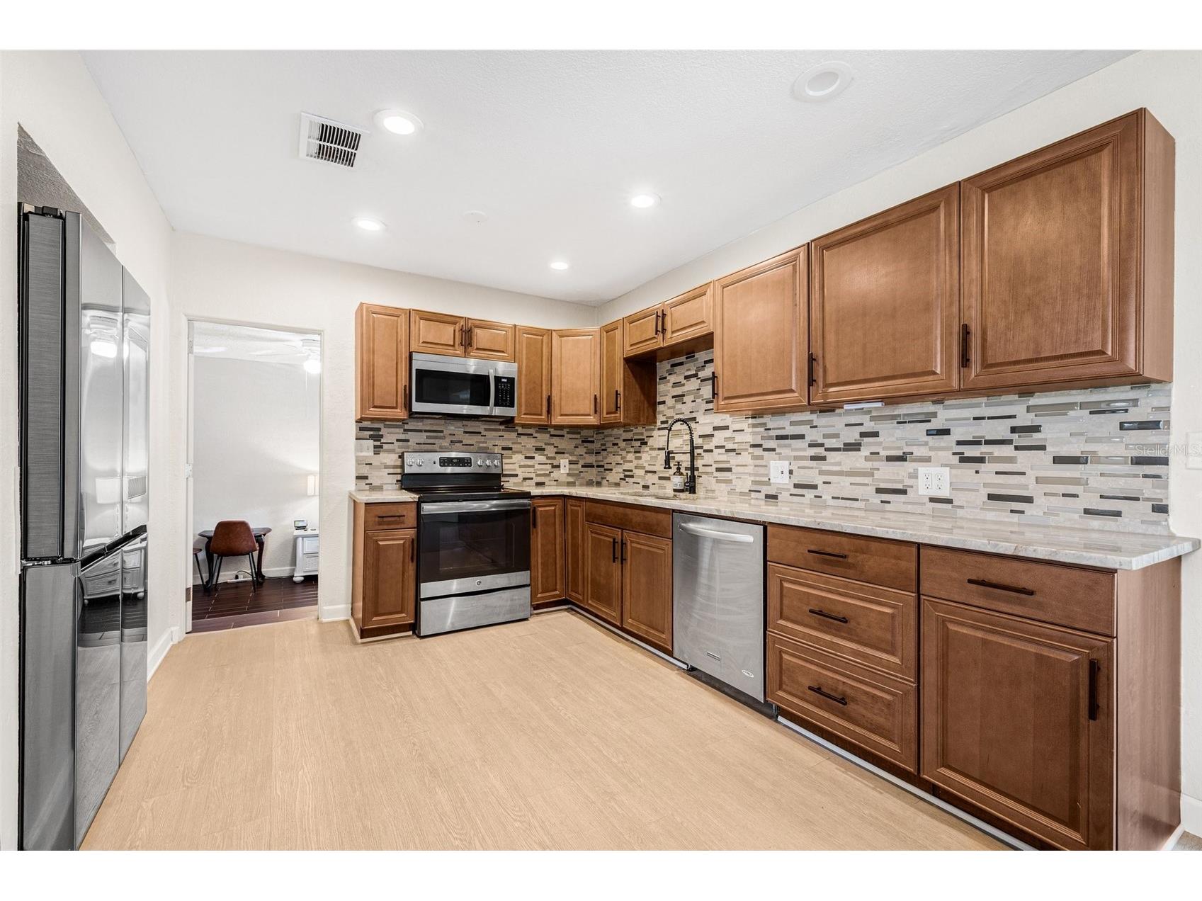 3301 9th Avenue N Saint Petersburg FL 33713 TB8515537 image6