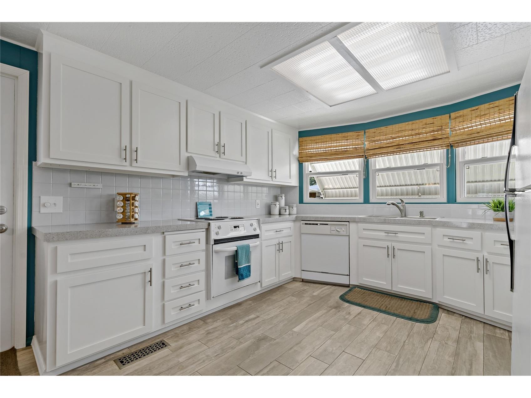 3301 Alt 19 #611 Palm Harbor FL 34683 TB8487044 image4