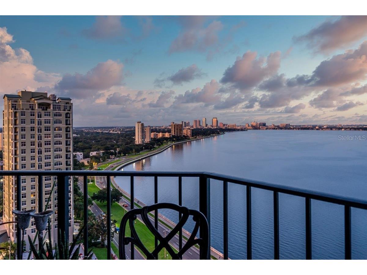 3301 Bayshore Boulevard #2207B Tampa FL 33629 - HILLSBOROUGH BAY AND TAMPA BAY TB8490748 image1