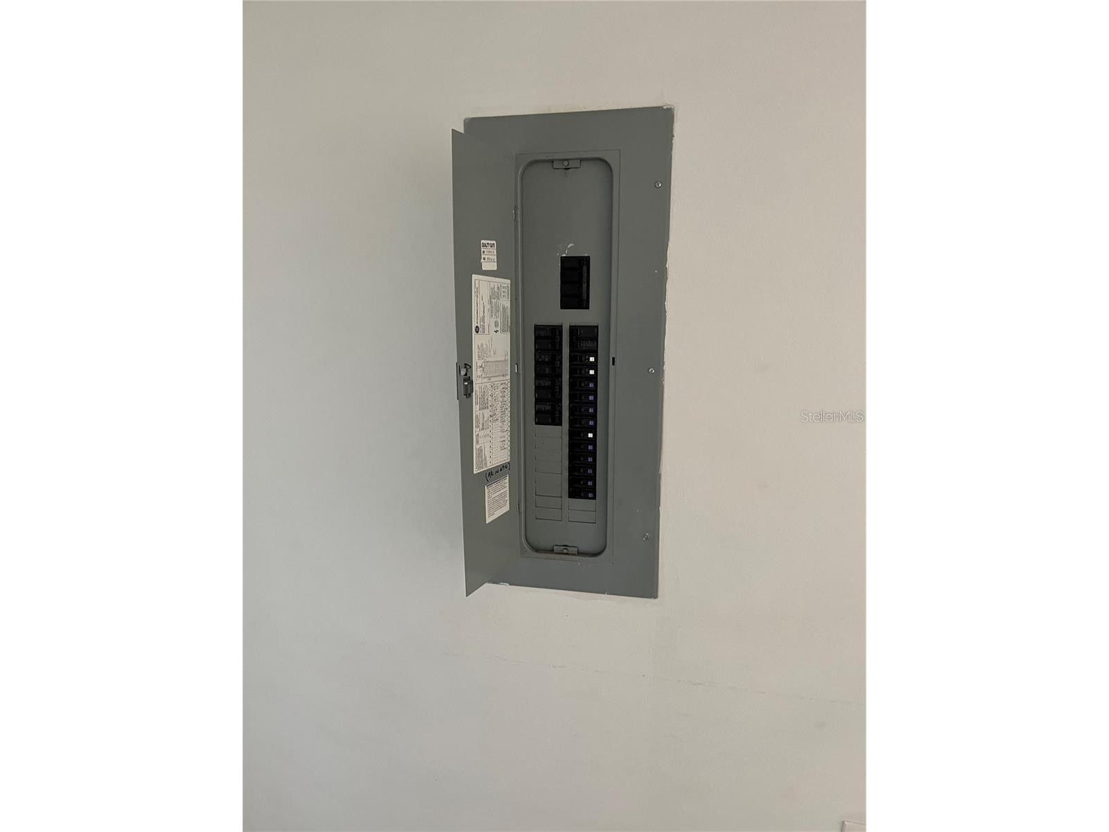 3301 E Ida Street Tampa FL 33610 TB8526588 image8