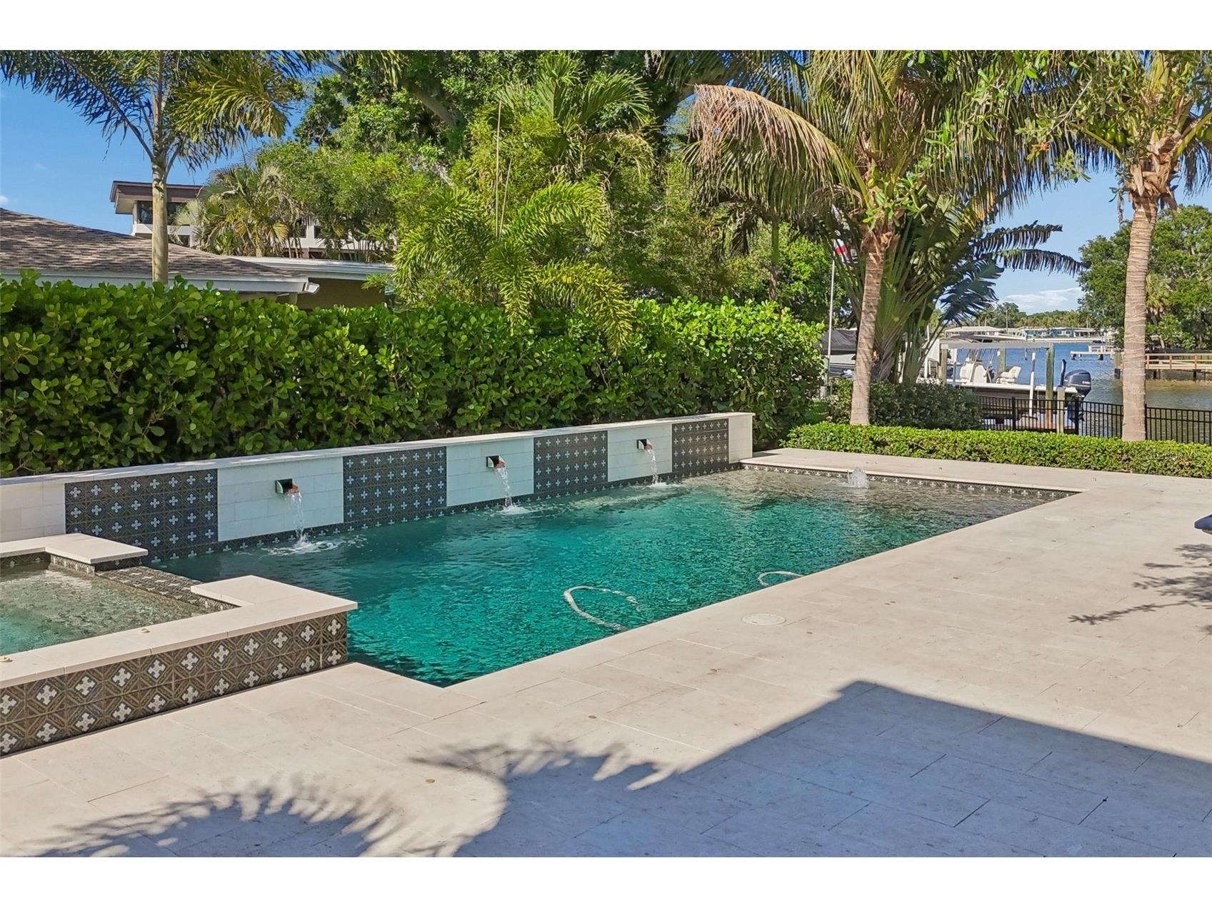 3301 Maple Street NE Saint Petersburg FL 33704 TB8503606 image9