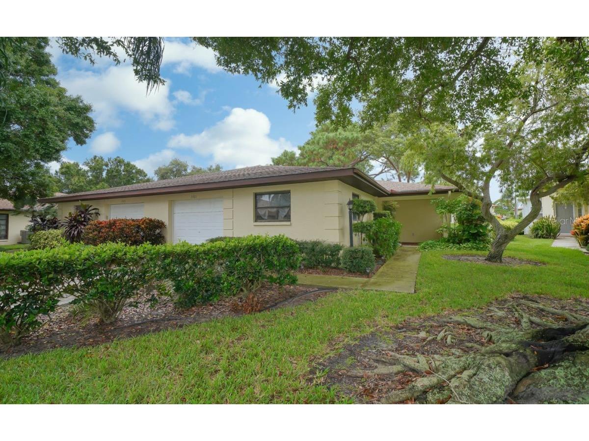 3301 Vivienda Boulevard Bradenton FL 34207 A4580634 image1